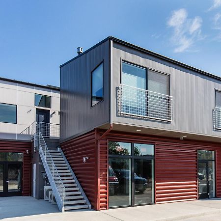 The Web Suites Фрайдей-Харбор Экстерьер фото